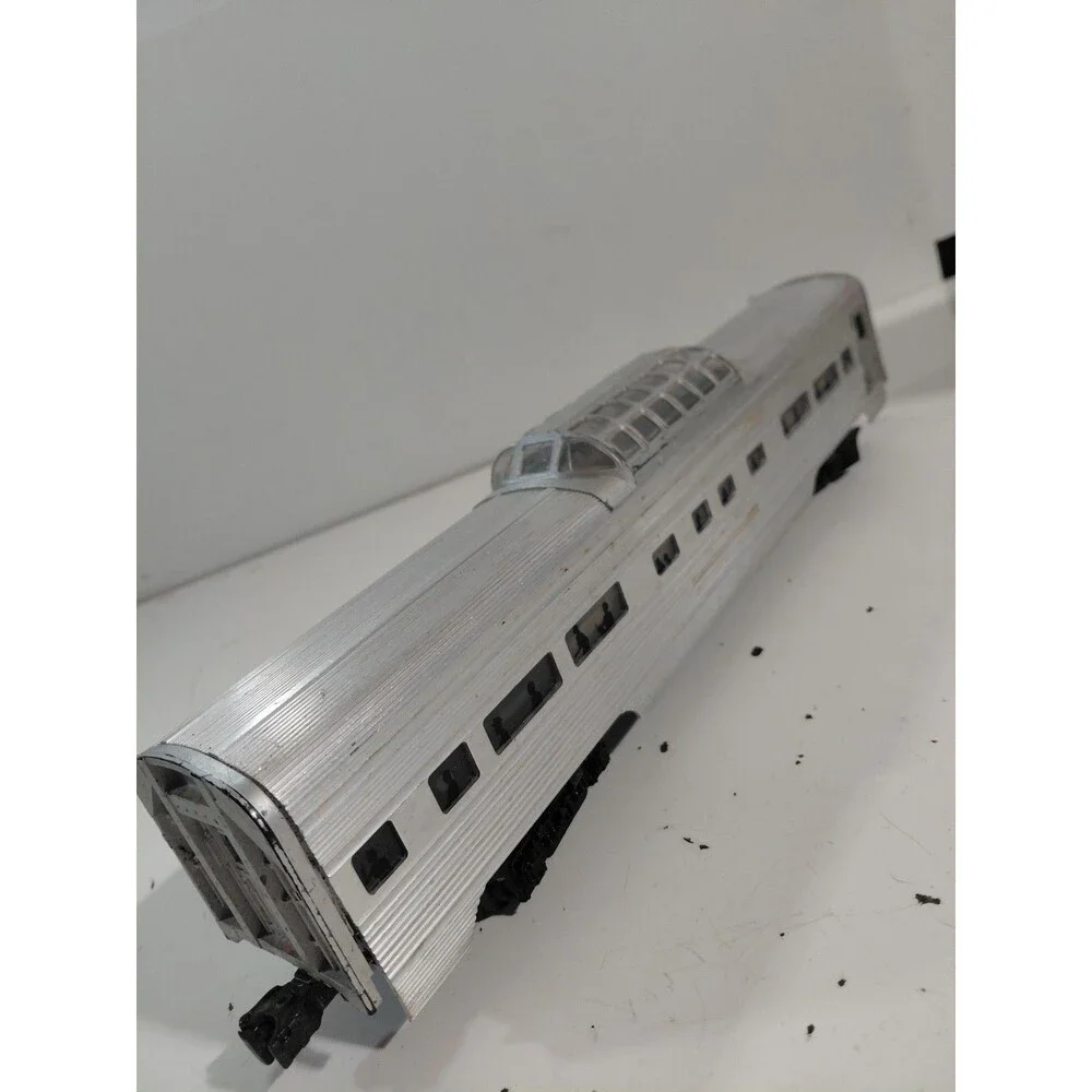 Lionel 2532 O Gauge Model Railroad Lines Silver Range Vista Dome Passenger Car